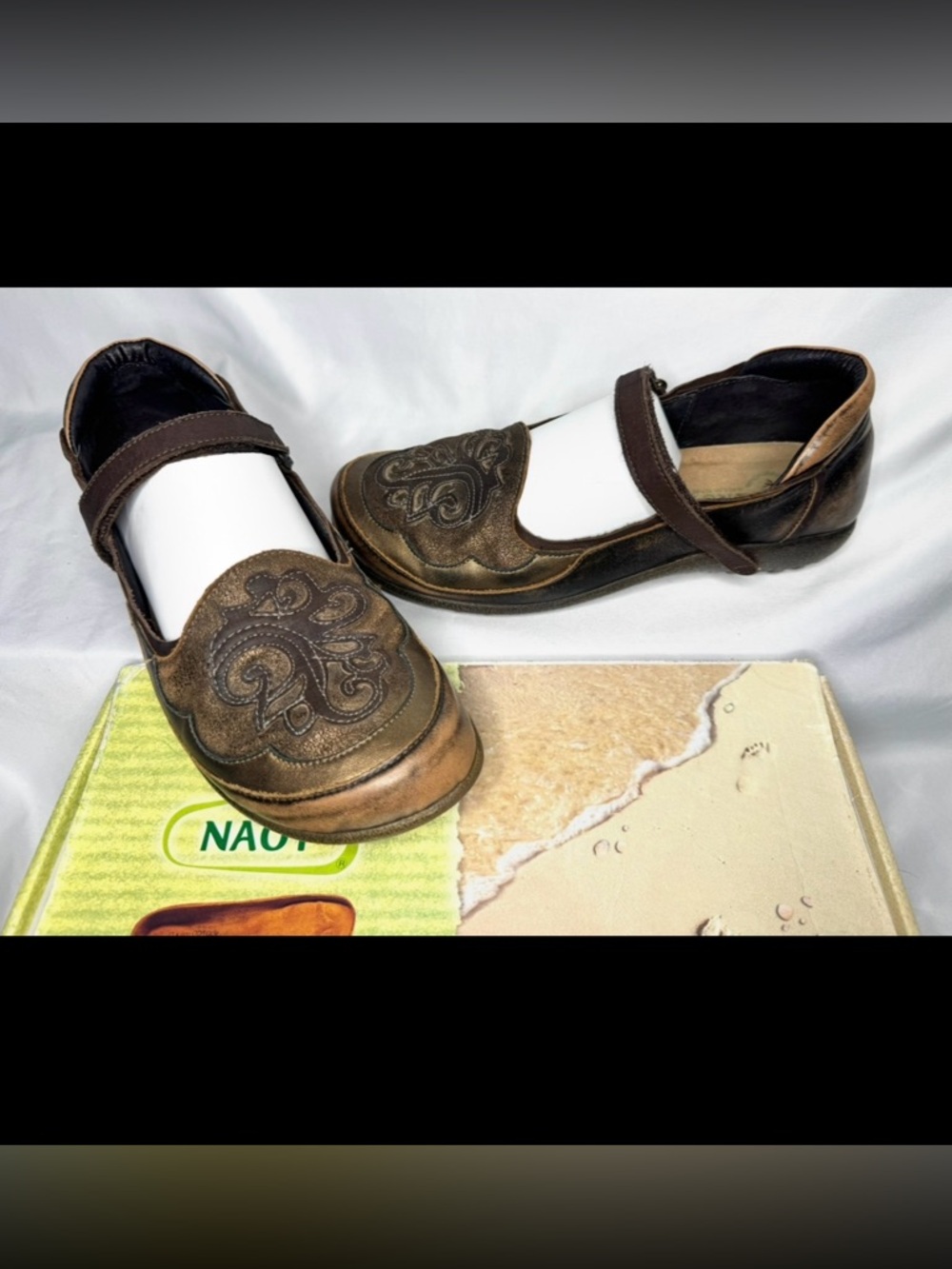 Naot Mary Jane Bronze Leather Design Round Toe Hook Loop Strap Shoes sz39